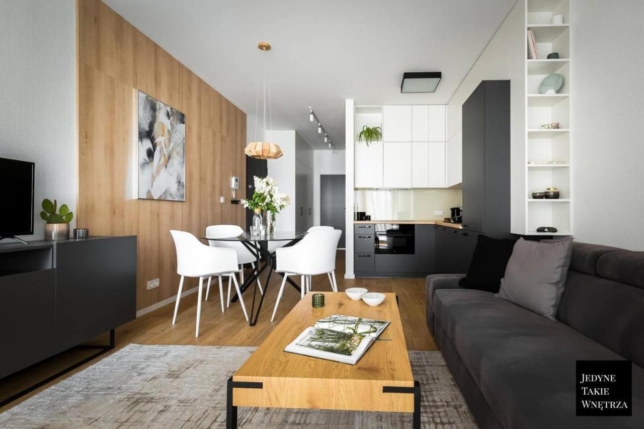Luxury Apartments Mennica Residence With Parking Варшава Екстер'єр фото