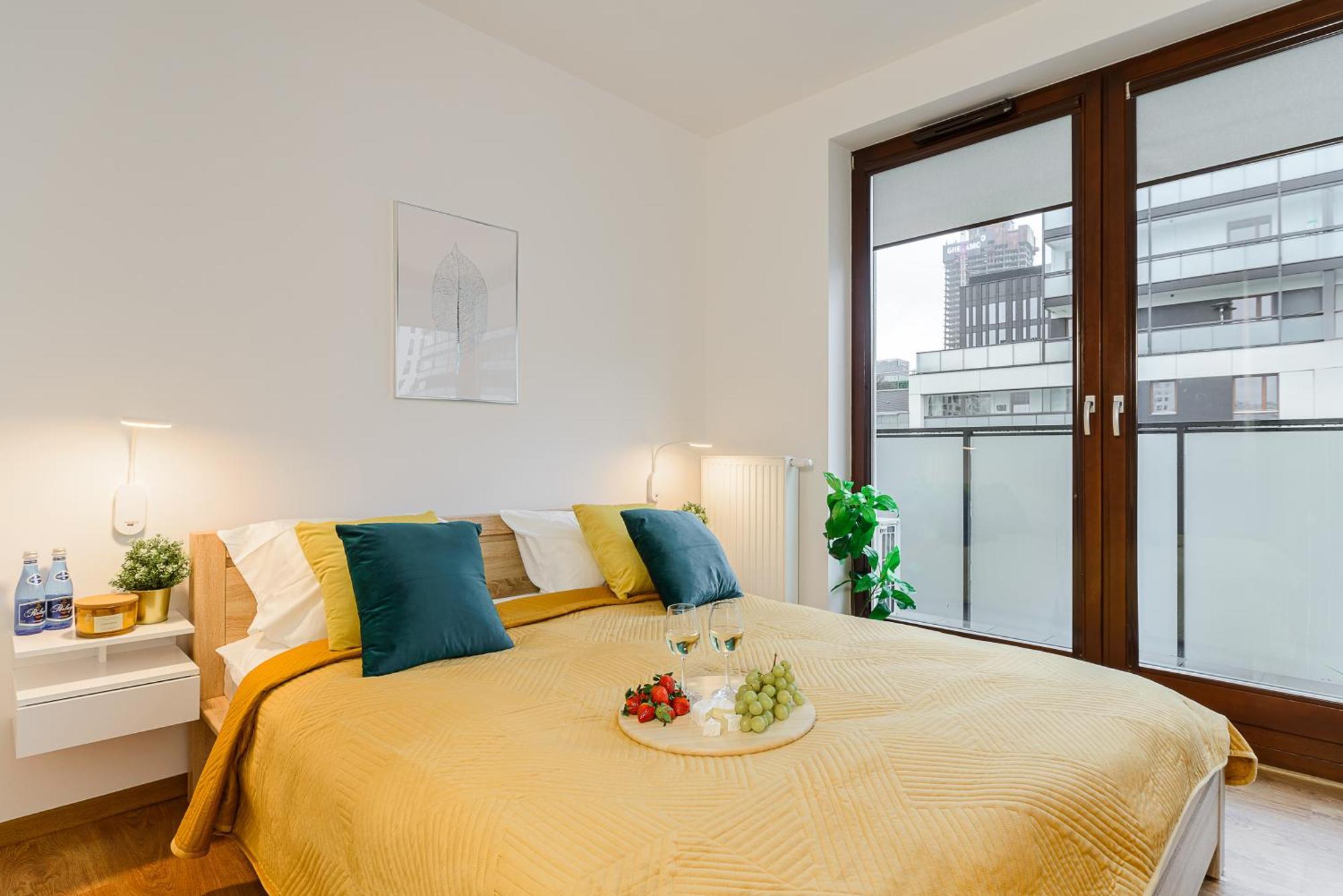 Luxury Apartments Mennica Residence With Parking Варшава Екстер'єр фото